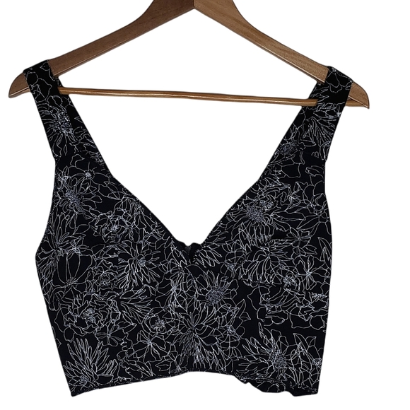 AMUR Linear Floral Crop Top Size L NWT